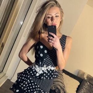 Meet your Consignment Posher & Designer, Laurelle!